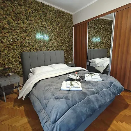 Adora Apartament Edesa